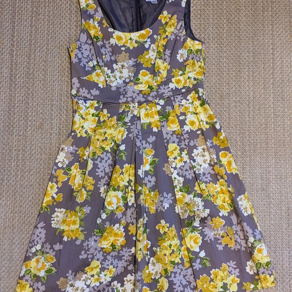 R&K yellow and grey floral sundress, size 6 - Picture 2 of 12